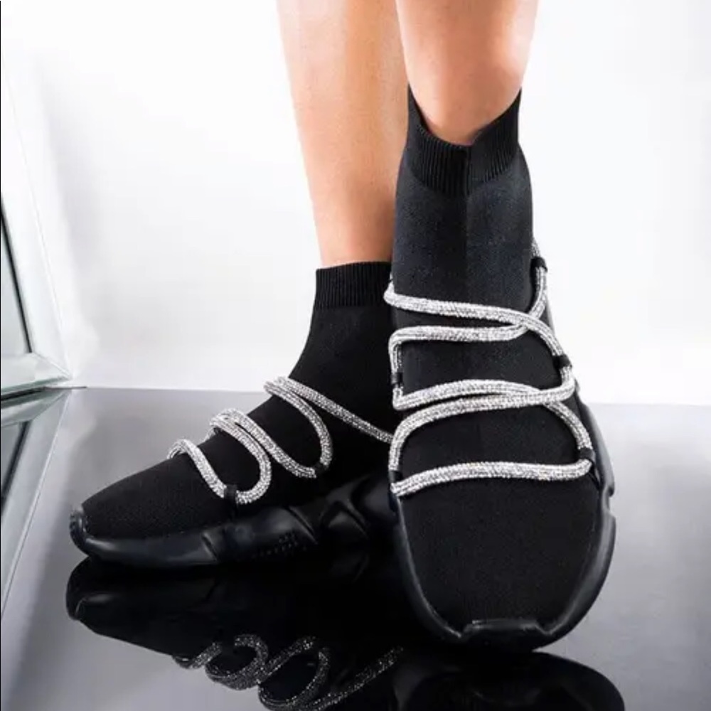 NWT Trendy Bedazzled Stretchy Sneaker